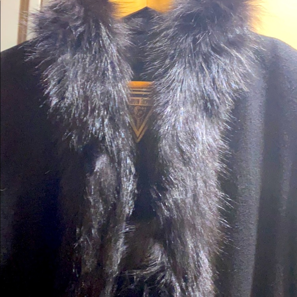 Like new coat, lambs wool